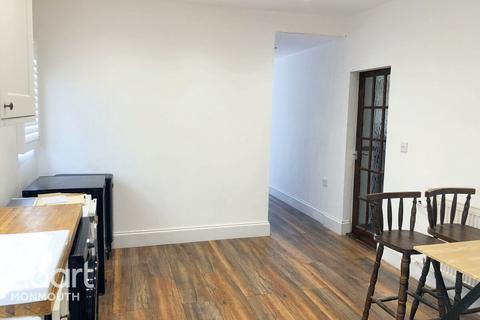 5 Cherry Walk, Monmouth, NP25 5DE