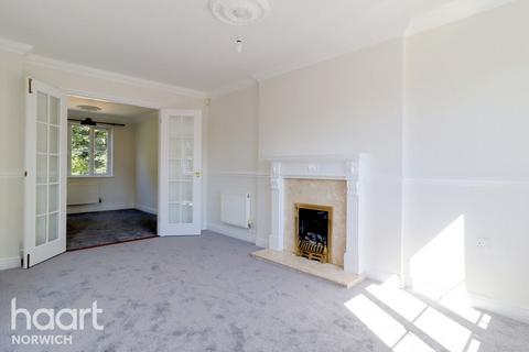 4 bedroom semi-detached house for sale, Lime Kiln Mews, Norwich