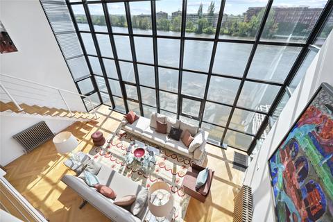 undefined, Rainville Road, London, W6