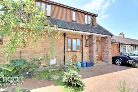 48 Blenheim Chase, Leigh-on-sea, SS9 3BQ
