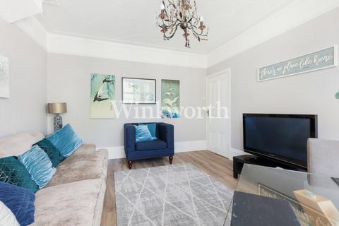 2 bedroom apartment for sale, Caversham Avenue, London, N13