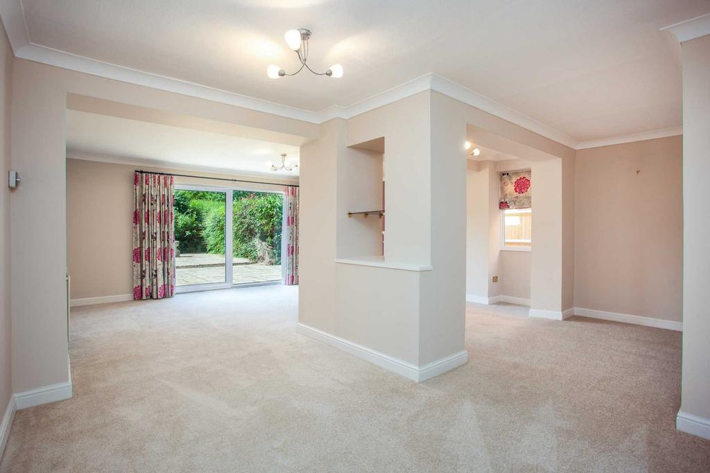 Chazey Road, Caversham Heights, Reading 4 bed detached house for sale
