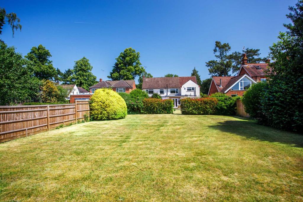 Chazey Road, Caversham Heights, Reading 4 bed detached house £949,950