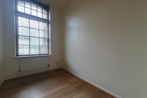 2 bedroom flat to rent, Fothergill Drive, Winchmore Hill