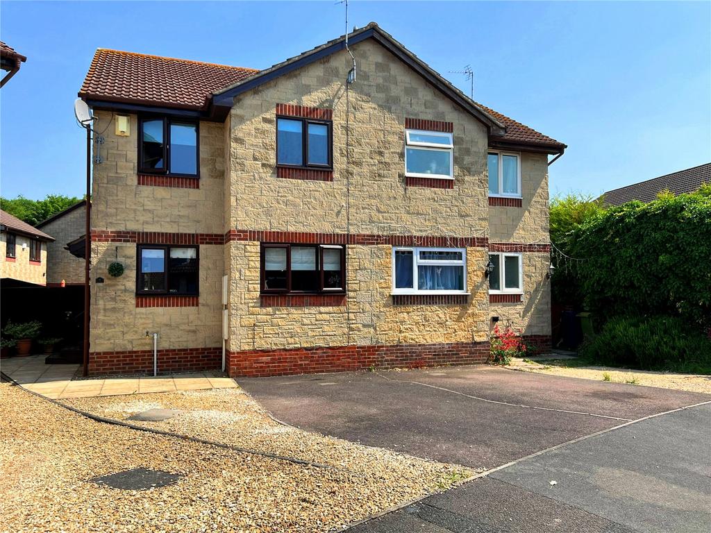 Hampton Place, Churchdown, Gloucester, GL3 3 bed semidetached house for sale £280,000