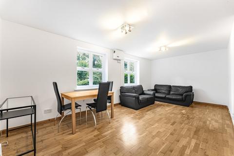 3 bedroom flat for sale, Kenninghall Road, Clapton