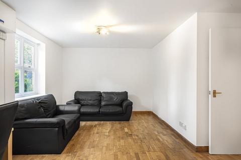 3 bedroom flat for sale, Kenninghall Road, Clapton