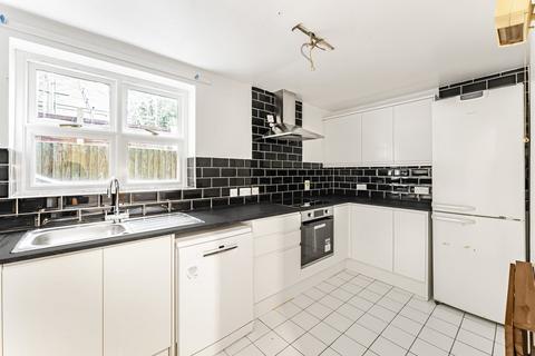 3 bedroom flat for sale, Kenninghall Road, Clapton