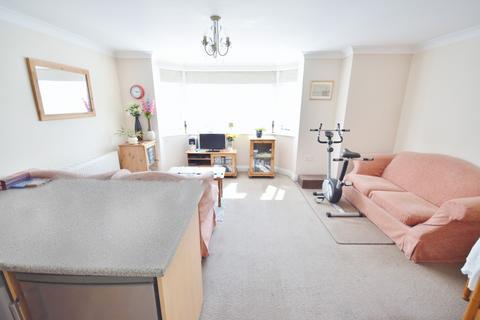 2 bedroom flat for sale, Chessel Avenue, Bournemouth BH5