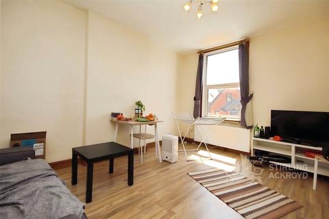 2 bedroom apartment to rent, Farnham Road, Guildford, Surrey, GU2