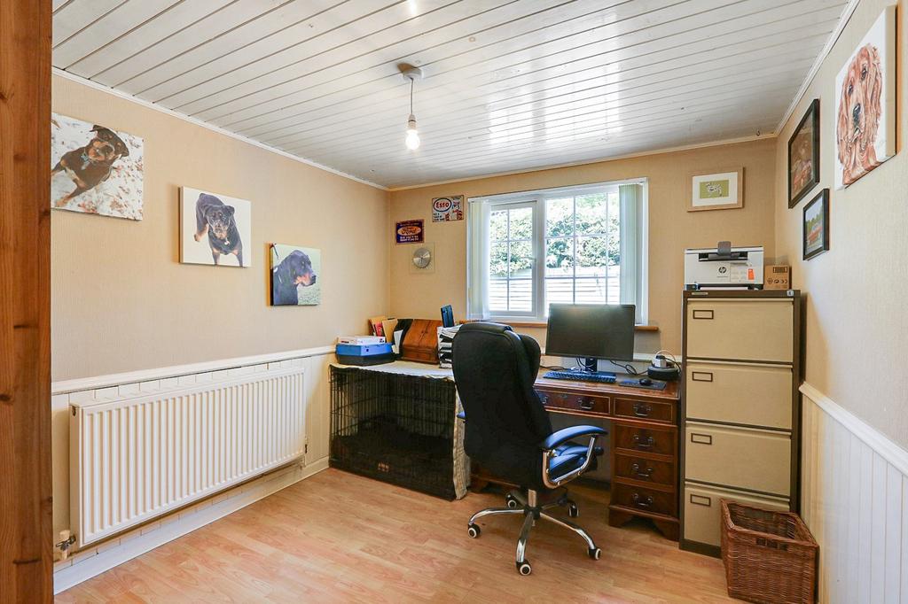 Bedroom 4 / Study