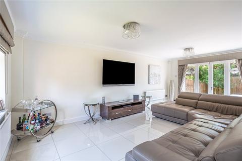 4 bedroom detached house for sale, Kingfisher Close, Northwood, Middlesex, HA6