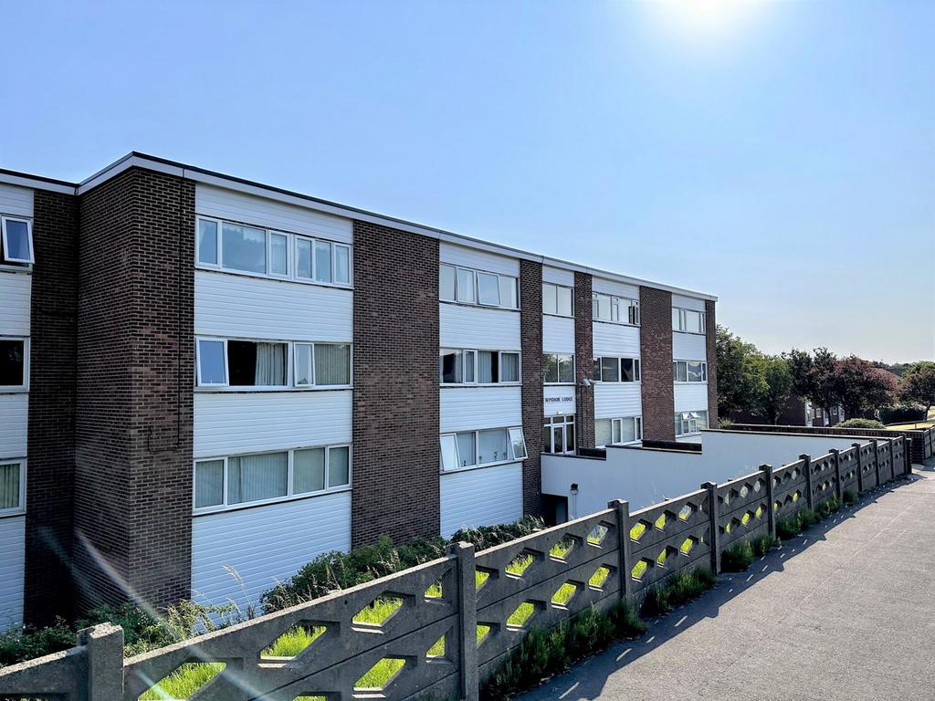 Windsor Lodge Windsor Road, Ansdell, FY8 2 bed apartment for sale £95,000