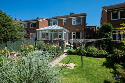 17 Tarnside Close, Stockport, SK2 5JB