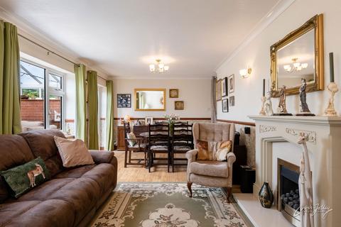 17 Tarnside Close, Stockport, SK2 5JB