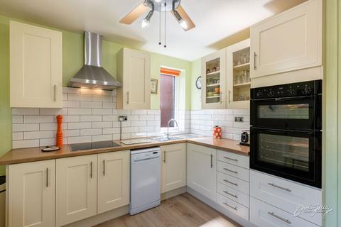 17 Tarnside Close, Stockport, SK2 5JB