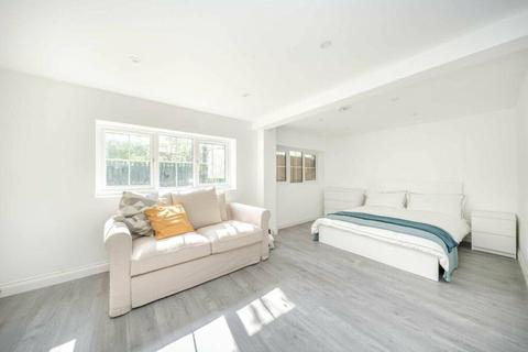 Studio for sale, Sandycombe Road, Kew, Surrey, TW9