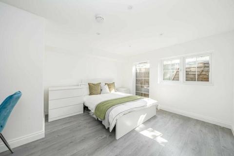 Studio for sale, Sandycombe Road, Kew, Surrey, TW9