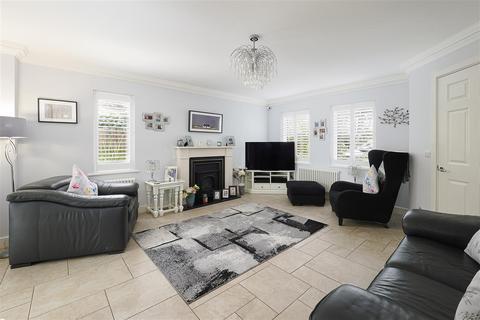 4 bedroom semi-detached house for sale, Mummery Court, Painters Forstal