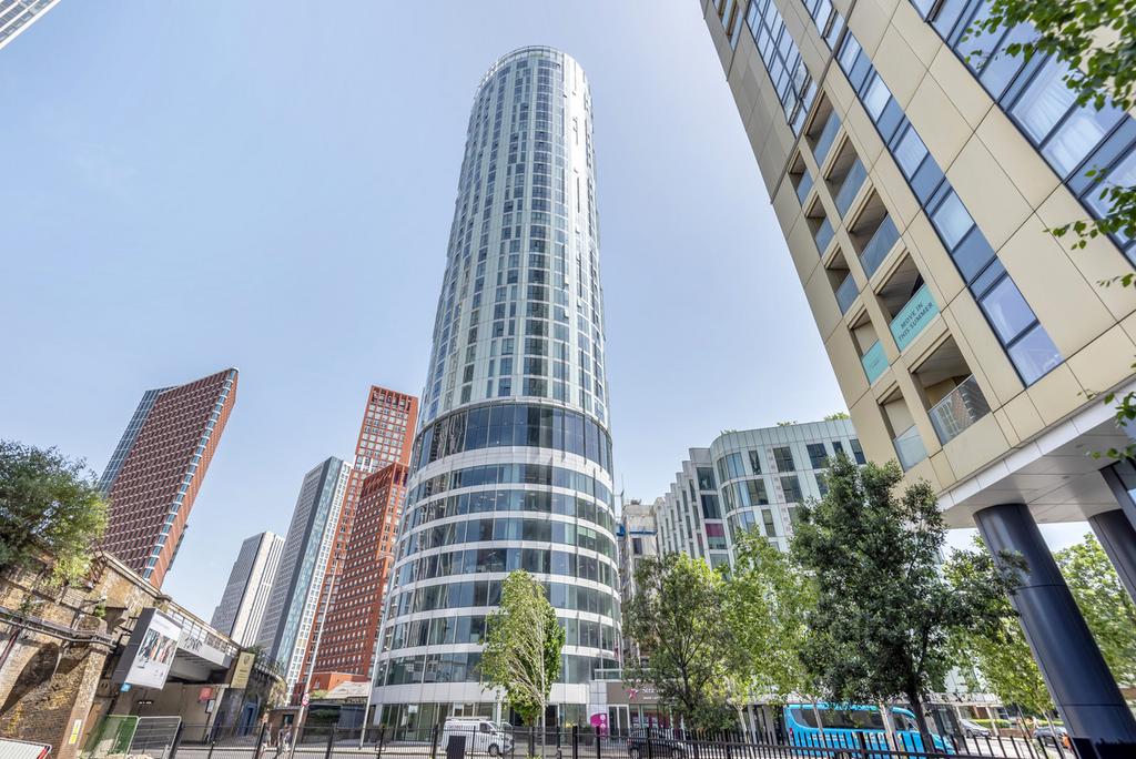 Wandsworth Road, London, SW8 2 bed apartment for sale £739,000