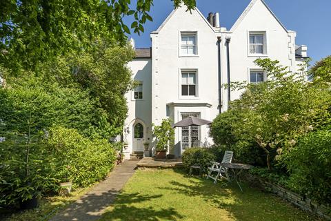 2 Redberry Grove, London, SE26 4DA
