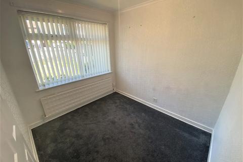 28 Alpine Drive, Royton, Oldham, OL2 5HB