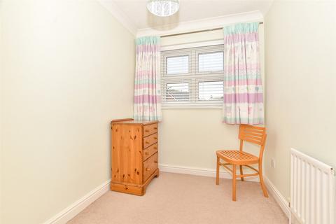 31 Downs Close, Headcorn, Ashford, TN27 9UG