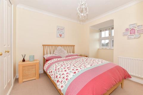 31 Downs Close, Headcorn, Ashford, TN27 9UG