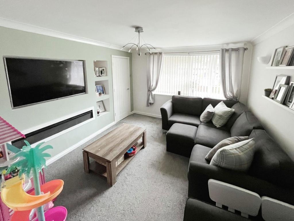 Aviemore Road, Hemlington... 3 bed semidetached house £140,000