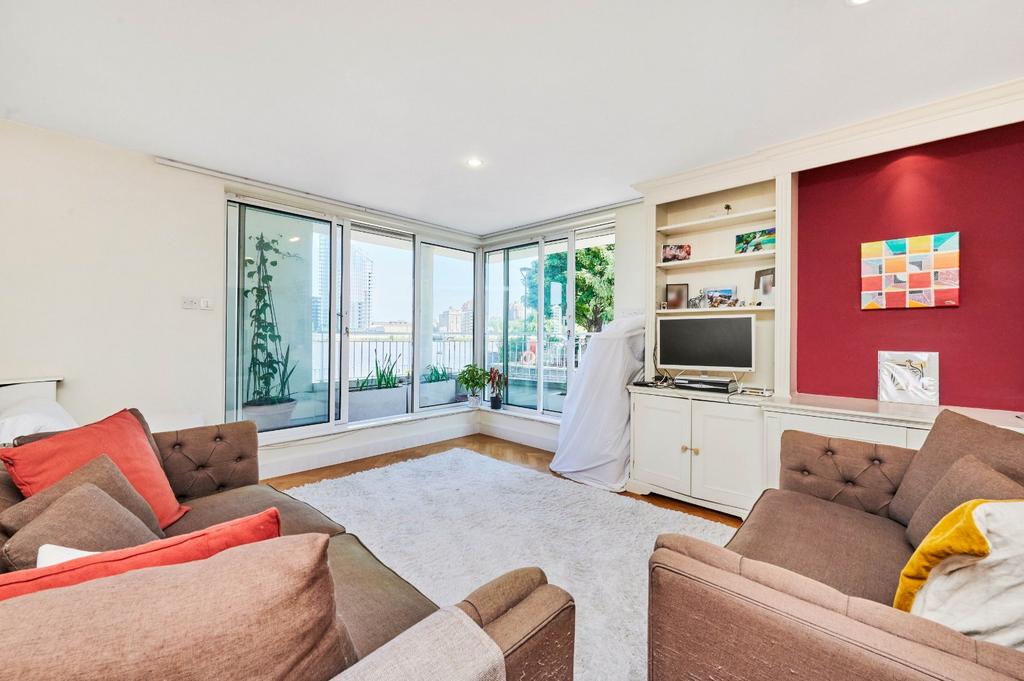 Old Swan Wharf, 116 Battersea Church Road, London, SW11 2 bed flat to rent £2,500 pcm (£577 pw)