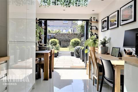 153 Freedom Road, Sheffield, S6 2XB
