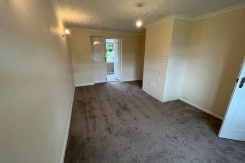 3 bedroom semi-detached house to rent, Underwood Road, Bishopstoke