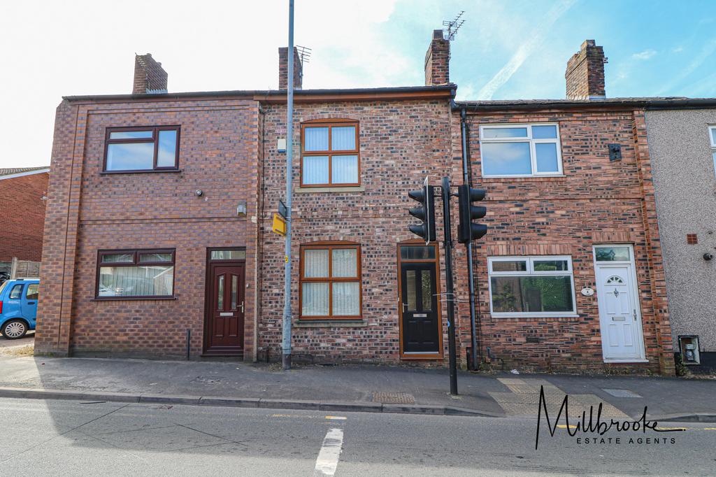 Sale Lane, Tyldesley, Manchester, M29 2 bed terraced house £725 pcm