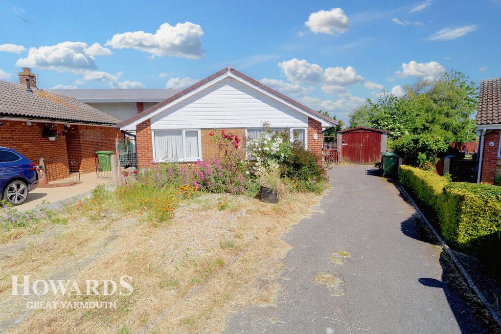 Seafield Road North, CaisteronSea 3 bed detached bungalow for sale