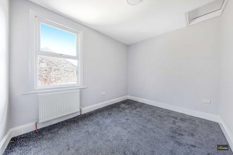 73 Braemar Road, London, E13 8EH