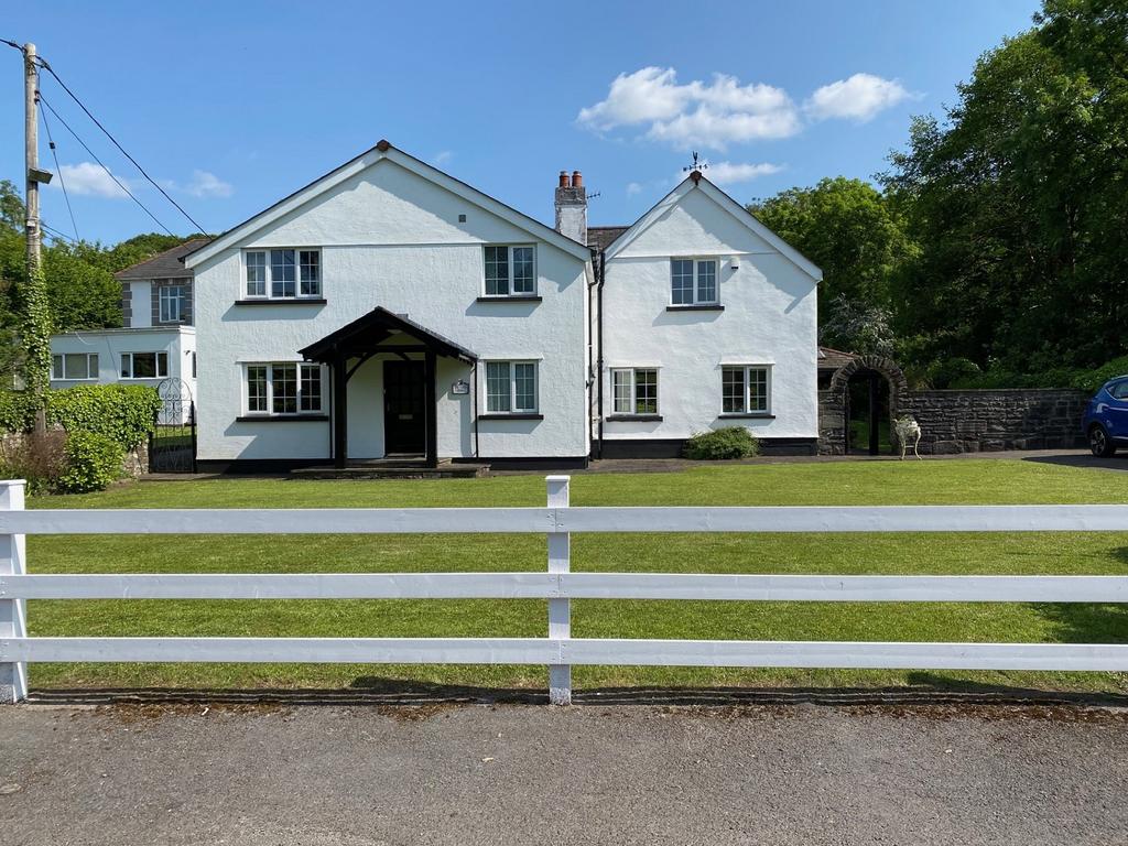 Glan Gwerelych, Pontwalby, Glynneath, Neath, Neath Port Talbot. 3 bed