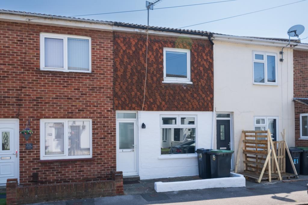 Alver Road, Gosport, Hampshire, PO12 2 bed terraced house for sale £