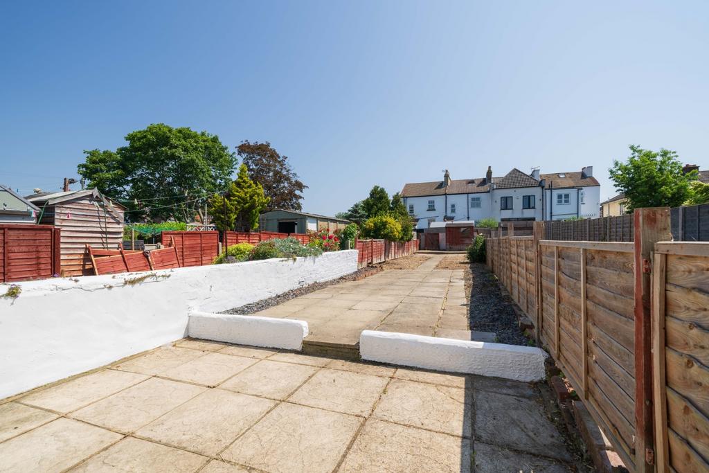 Alver Road, Gosport, Hampshire, PO12 2 bed terraced house for sale £