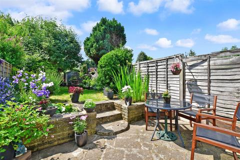 6 Diceland Road, Banstead, SM7 2ET