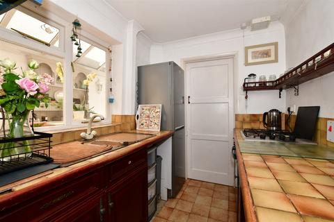 6 Diceland Road, Banstead, SM7 2ET