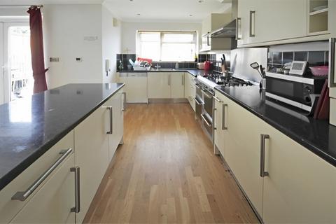 10 Rannock Avenue, London, NW9 7JR