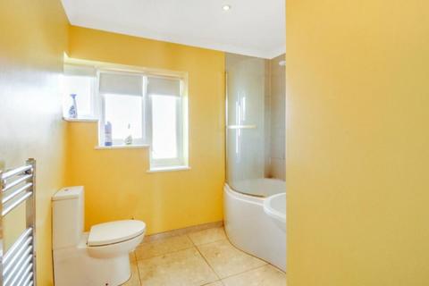 10 Rannock Avenue, London, NW9 7JR