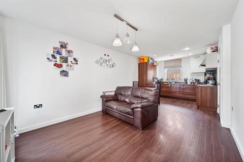 2 bedroom flat for sale, Glenalmond Avenue, Cambridge, CB2