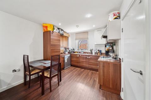 2 bedroom flat for sale, Glenalmond Avenue, Cambridge, CB2
