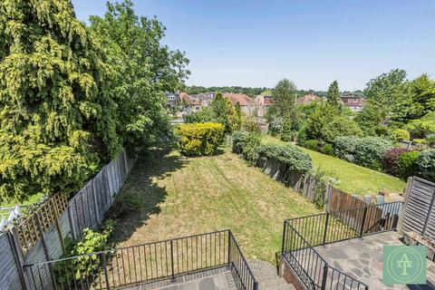 55 Wynchgate, London, N14 6RH