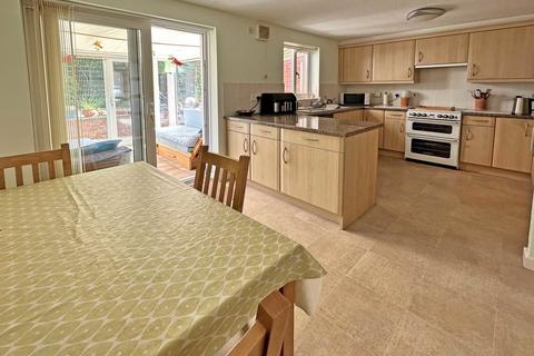 39 Sentrys Orchard, Exminster, Exeter, EX6 8UE