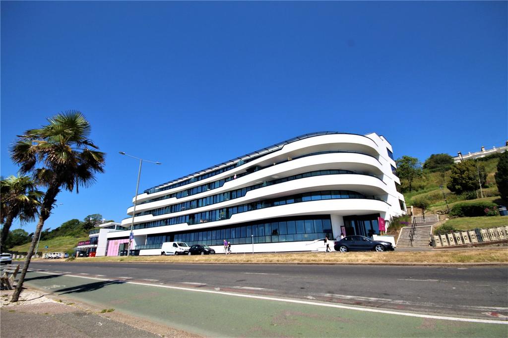 Clifftown Shore, Western Esplanade... 2 bed apartment £2,000 pcm (£