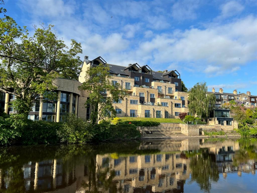 Wetherby, Riverside, Westgate, LS22 2 bed flat for sale £450,000