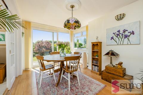 4 Ashdown Avenue, Saltdean, Brighton, BN2 8AH