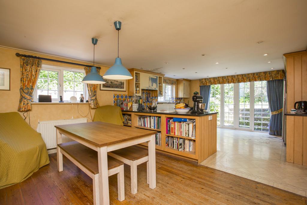 Maresfield Park, Maresfield 3 bed detached house for sale £875,000